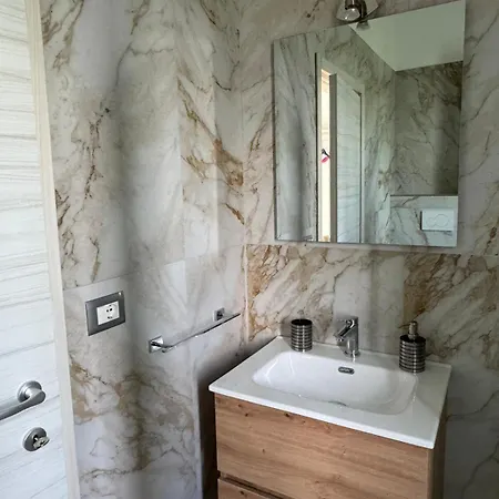 ゲストハウス Cristina's House 3*